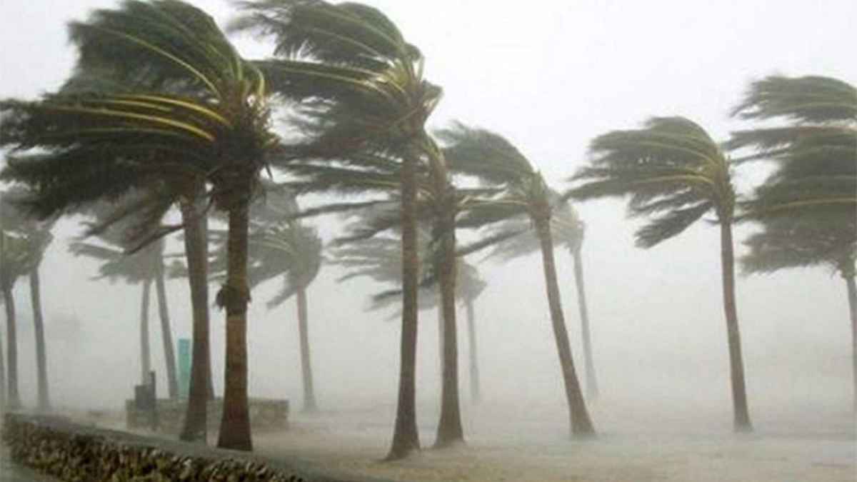 ৬০ কিমি বেগে ঝড়ের শঙ্কা, নদীবন্দরে সতর্ক সংকেত