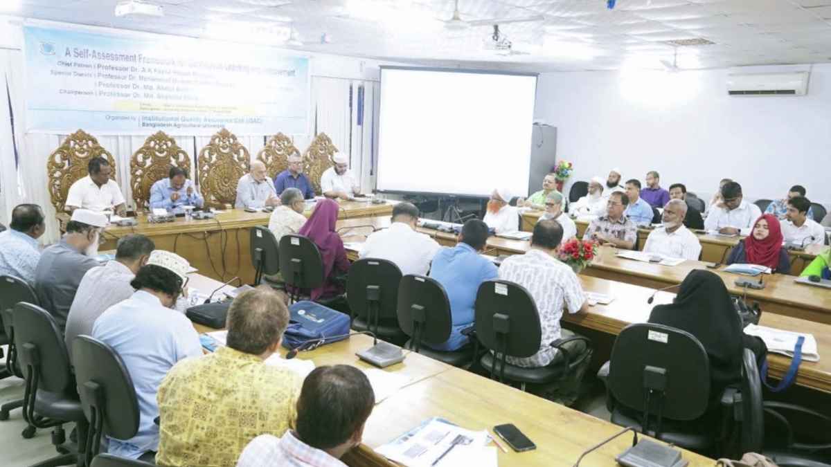 বাকৃবিতে ‘শিক্ষকদের ধারাবাহিক শিক্ষা ও উন্নয়ন’ বিষয়ক কর্মশালা