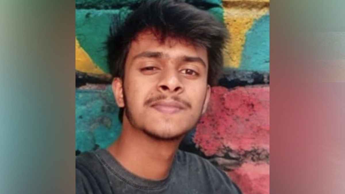 মাদরাসাছাত্রীদের উত্তক্ত্যের প্রতিবাদ, দুই পক্ষের সংঘর্ষে যুবক নিহত