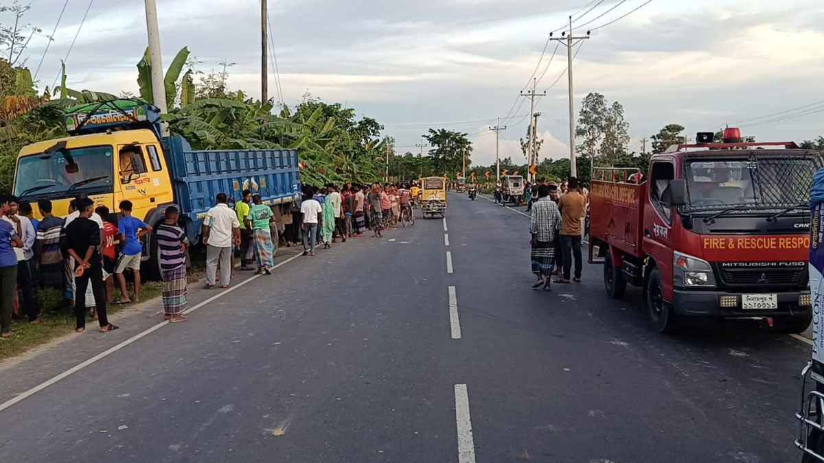 দিনাজপুরে ট্রাকের ধাক্কায় দুই মোটরসাইকেল আরোহীর মৃত্যু