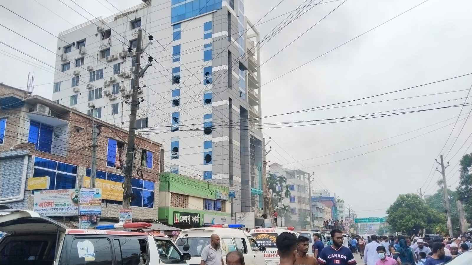 সাতক্ষীরার ব্লিস হাসপাতালের আগুন নিয়ন্ত্রণে, চলছে তল্লাশি