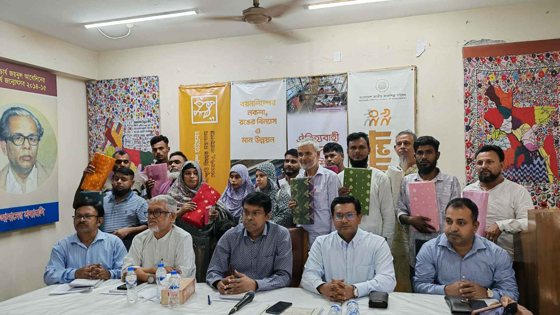 জামদানির ঐতিহ্যে আধুনিকতার ছোঁয়া, সোনারগাঁয়ে কর্মশালা