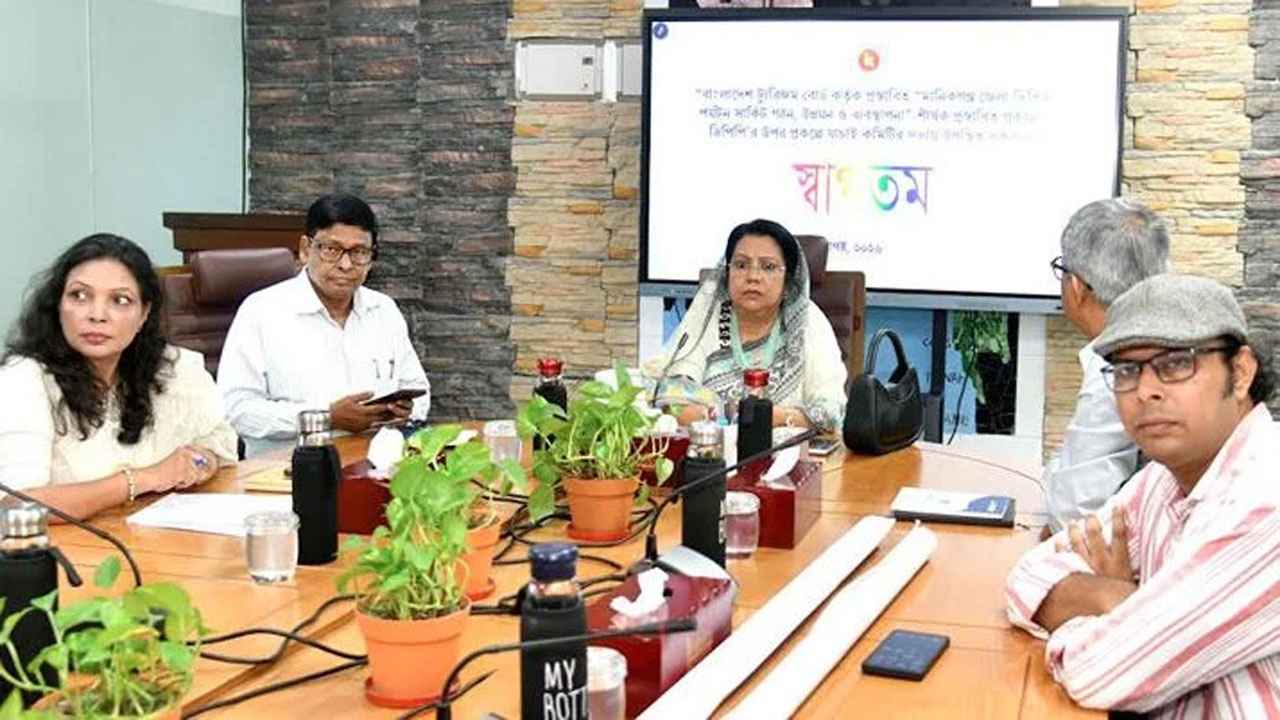 দেশে নিরাপদ পর্যটন নিশ্চিতে সবাইকে এগিয়ে আসার আহ্বান মন্ত্রীর