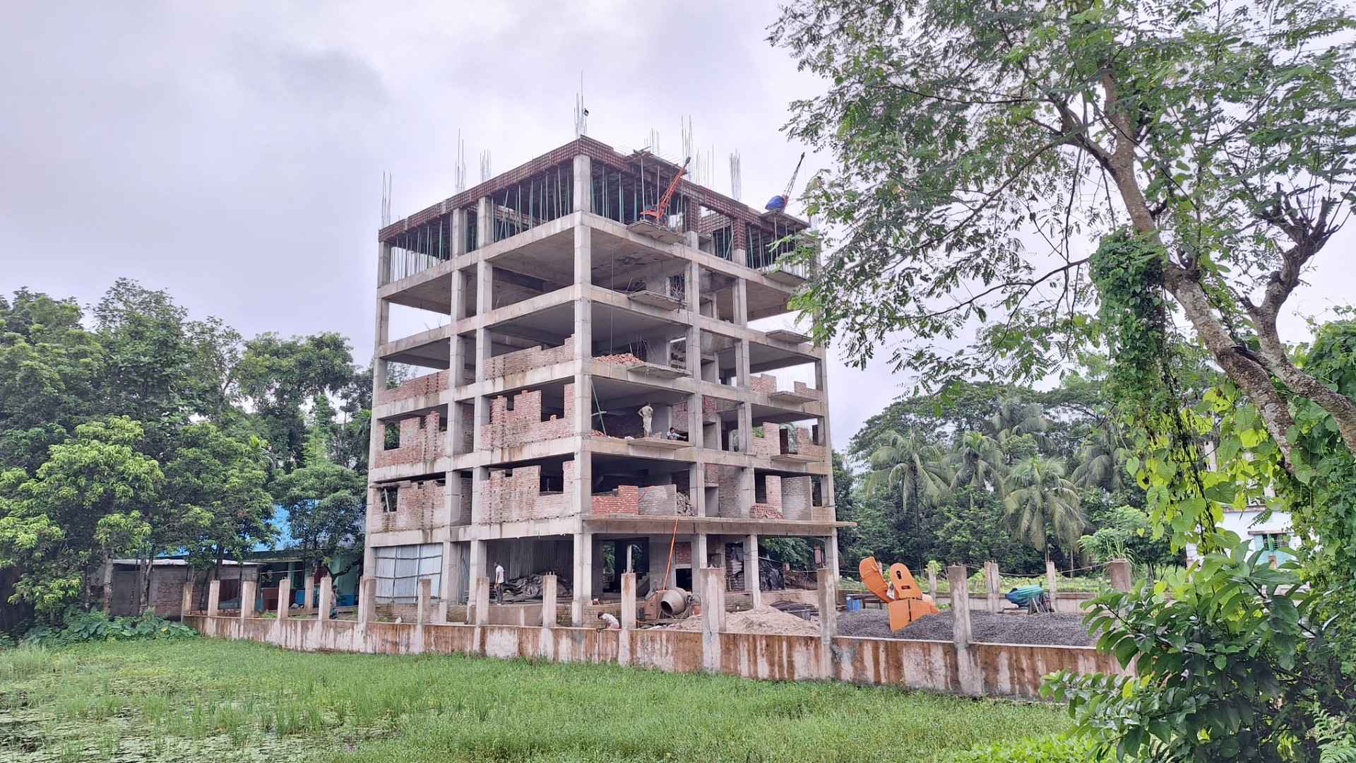 দাগনভূঞায় পরিচ্ছন্নতাকর্মীদের জন্য সাড়ে ৭ কোটি টাকায় ভবন নির্মাণ