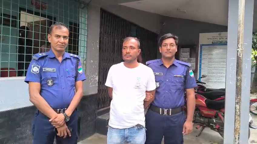 ভূমি অফিসে সাংবাদিক পরিচয়ে চাঁদা দাবি, যুবকের ১৫ দিনের কারাদণ্ড