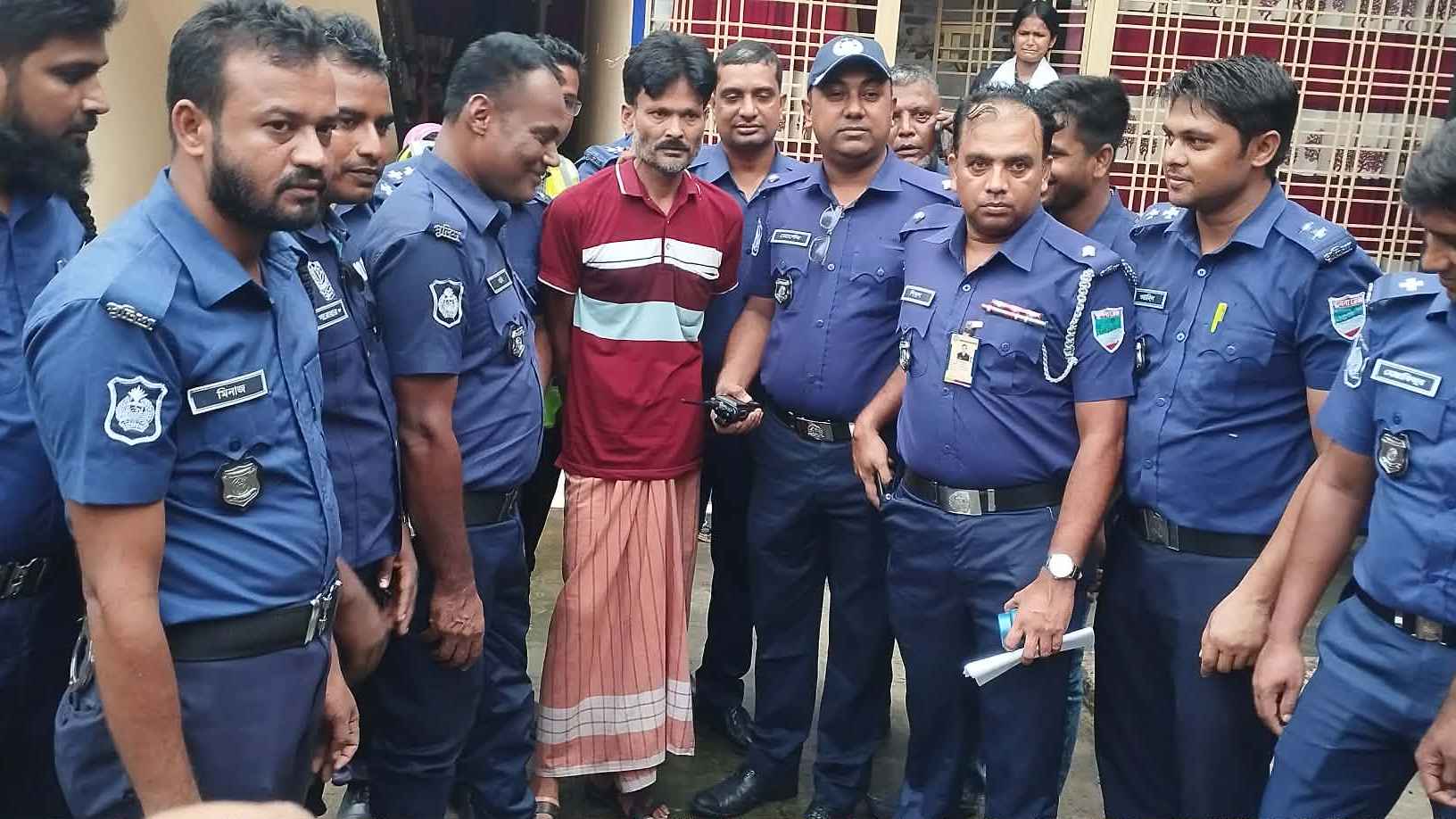মেহেরপুর সীমান্তে ব্লক রেইড, ৫ কেজি গাঁজাসহ আটক ৫
