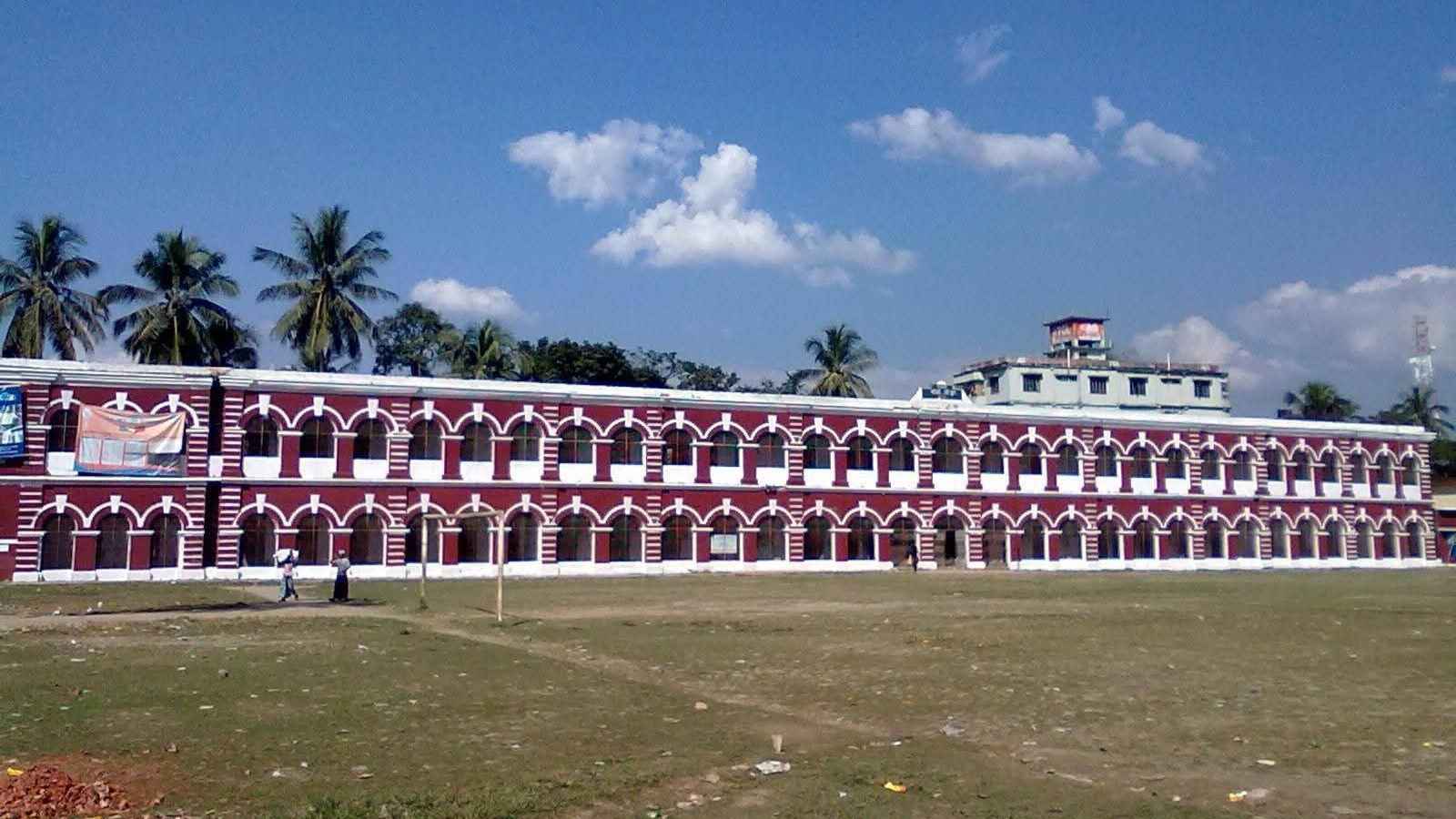 এসএসসির ফলে কুমিল্লা বোর্ডে পাসের হারে শীর্ষে ফেনী