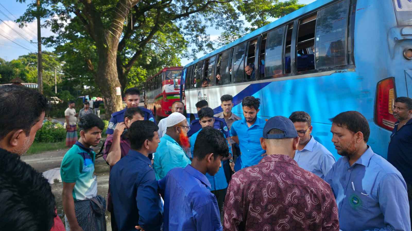 শব্দদূষণ: ফেনীতে ৩ বাসকে জরিমানা, ৬ হাইড্রোলিক হর্ন ধ্বংস