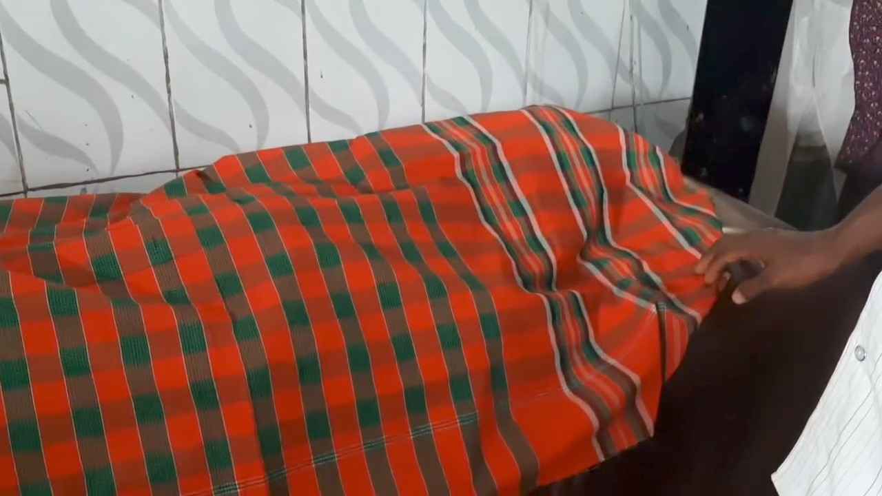 ডোমারে গরুবোঝাই নসিমনের ধাক্কায় নিহত ১, আহত ৩
