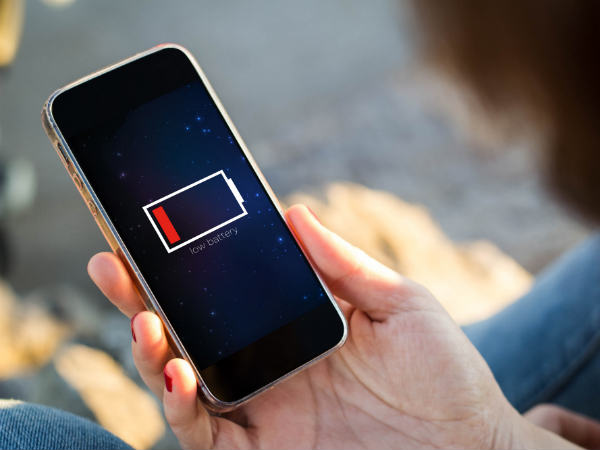 6reasonsyoursmartphonebatteryisdrainingquicklymain-25-1493123035