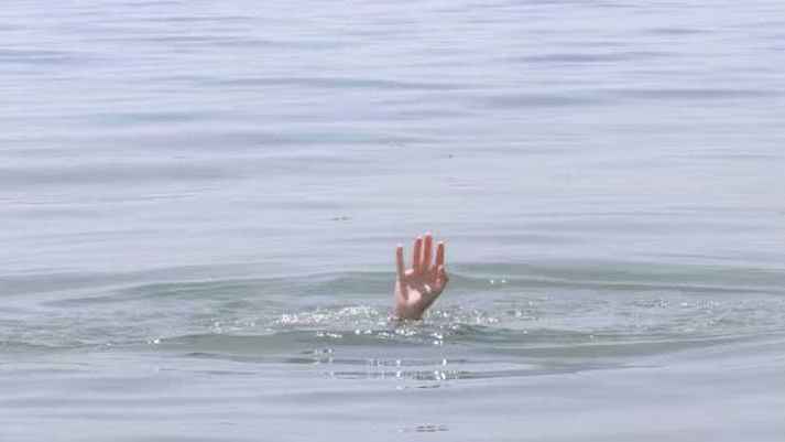 কুতুবদিয়ায় পানিতে ডুবে নারী-শিশুসহ দুজনের মৃত্যু