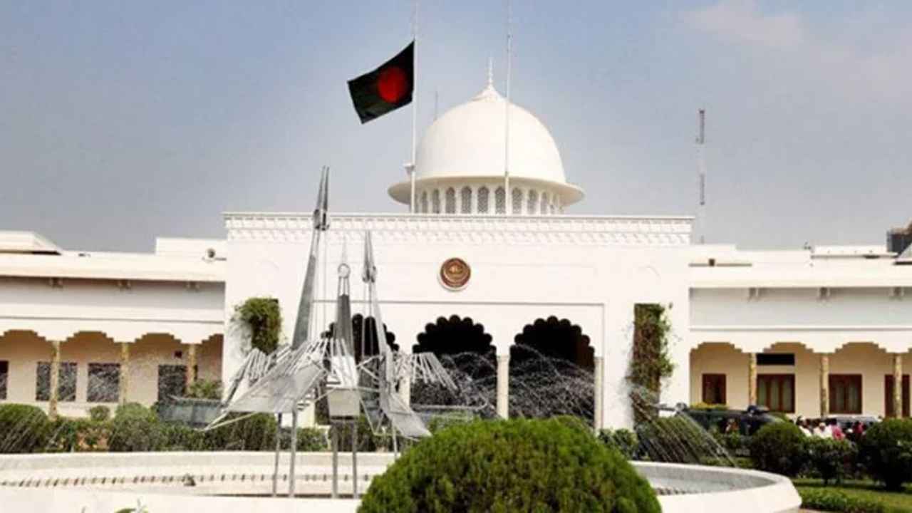 রাষ্ট্রপতি শাসিত সরকার চেয়ে আইনি নোটিশ