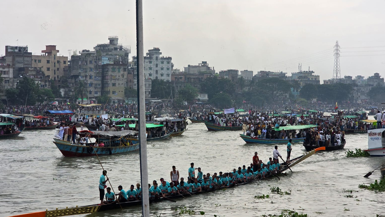 Boating_on_the_Buriganga_DSCC_3
