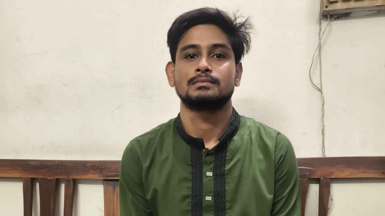 ভারতীয় মাদক ট্যাপেন্টাডলসহ রাবি ছাত্রদল নেতা হাসিব আটক