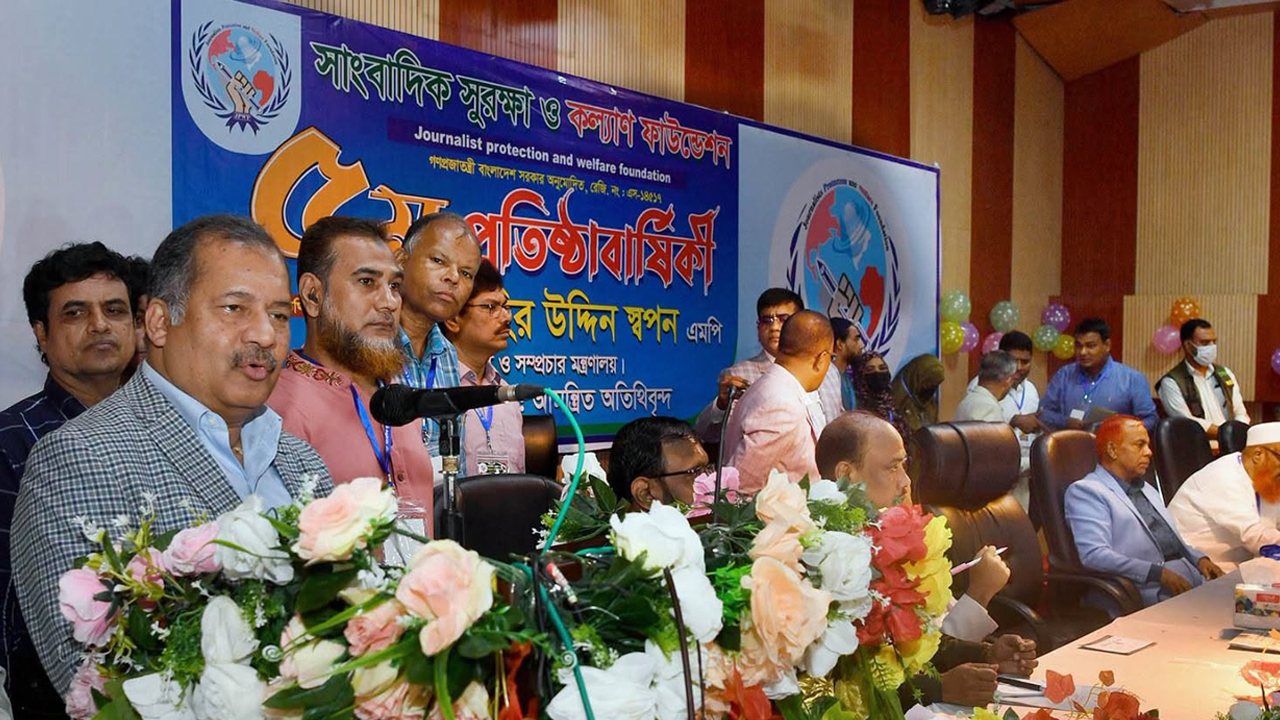 Information_Minister_Zahir_Uddin_Swapan