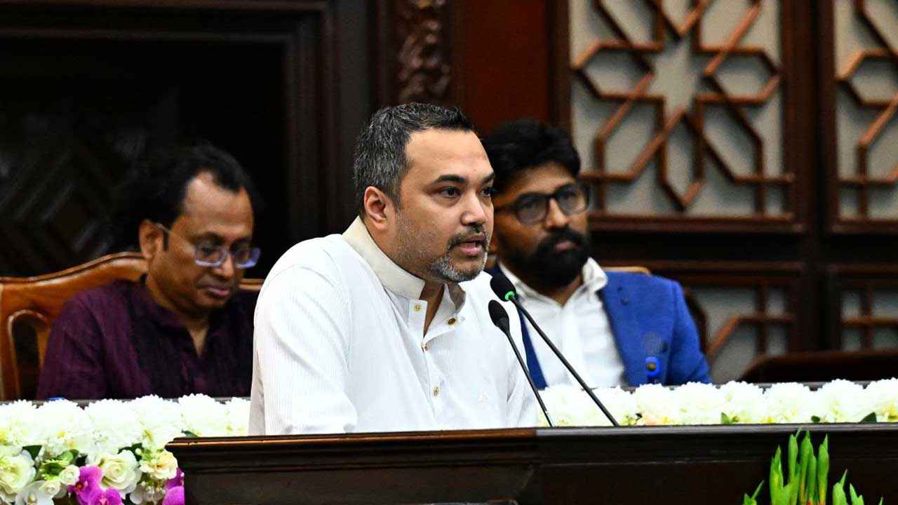 মানুষের প্রতি দায়িত্ব ও দায়বদ্ধতা নিয়ে সরকার এগিয়ে চলেছে: মাহদী আমিন