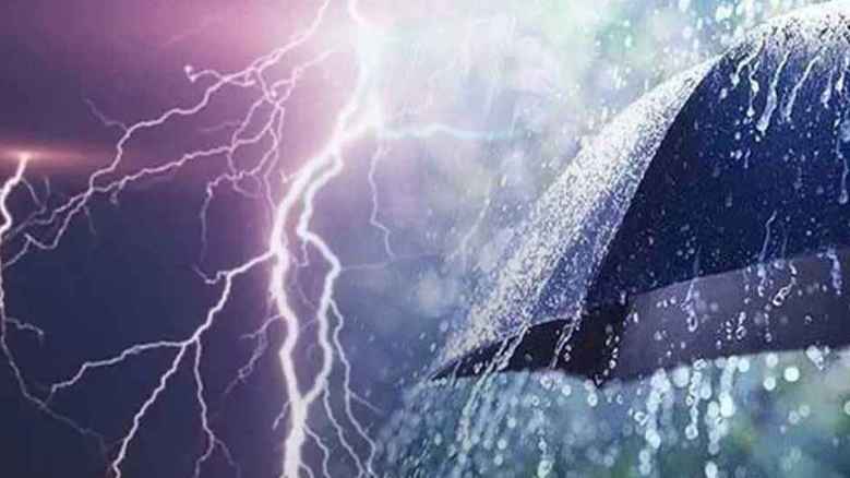 বিভিন্ন অঞ্চলে বজ্রপাতসহ ভারী বর্ষণের শঙ্কা