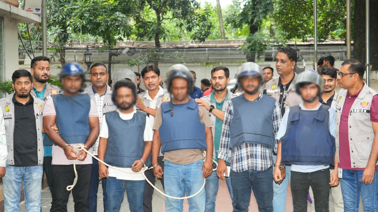 উত্তরায় ডাকাতির ঘটনায় গ্রেফতার ৫