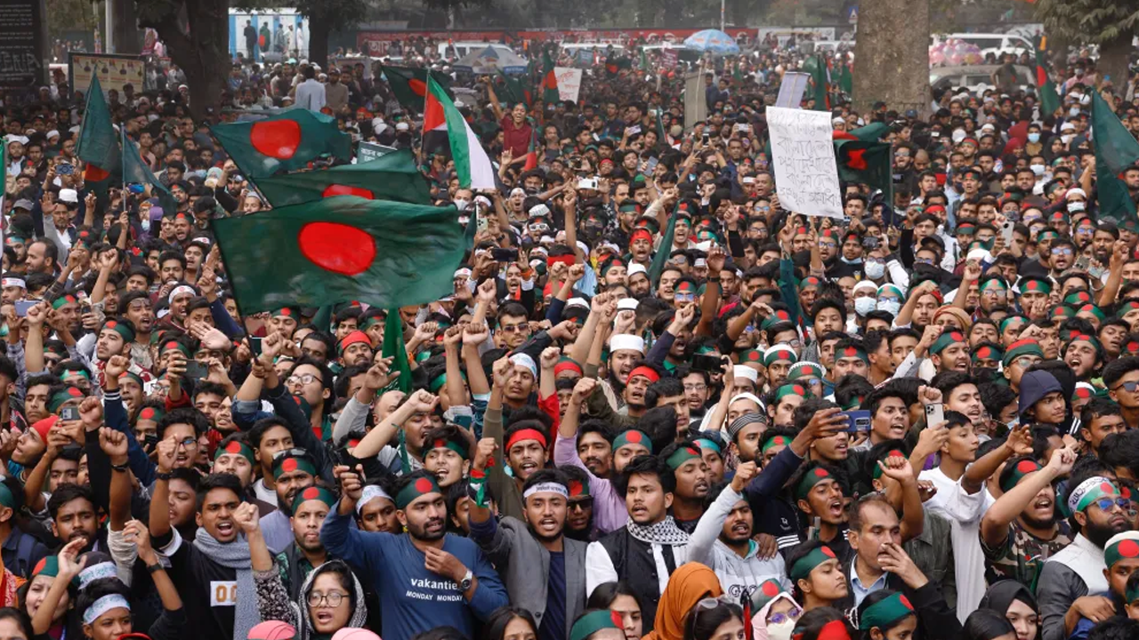 রক্তাক্ত ৩৫ জুলাই, একদিন এগিয়ে আনা হয় ‘মার্চ টু ঢাকা’