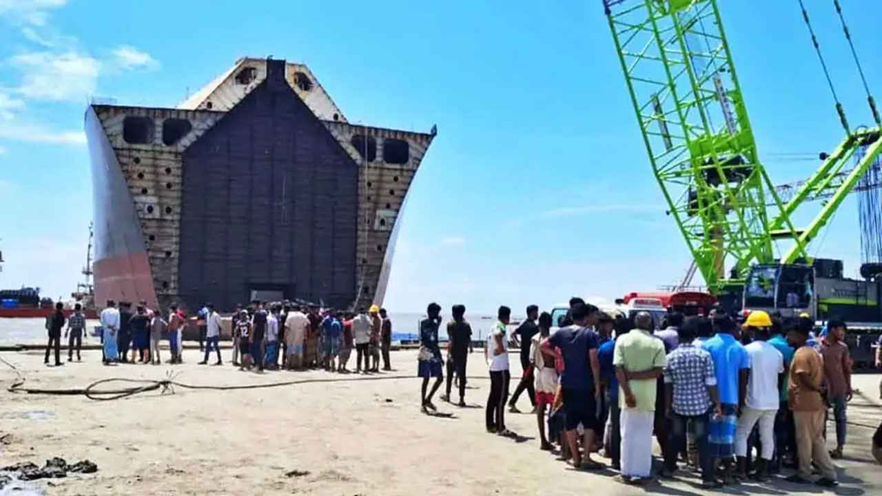 অতিমাত্রায় হাইড্রোজেন সালফাইডের কারণে ৯ শ্রমিকের মৃত্যু