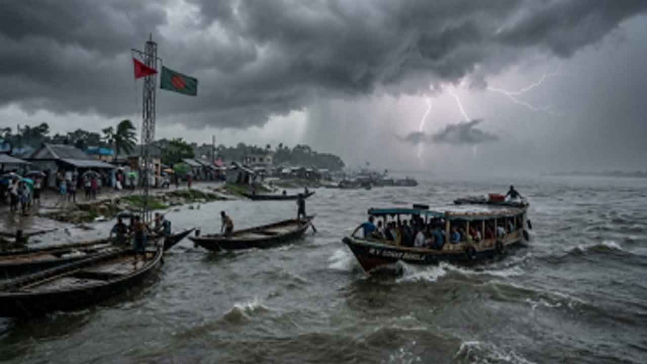 ফের সাগরে লঘুচাপ, ভারী বৃষ্টিপাতের শঙ্কা