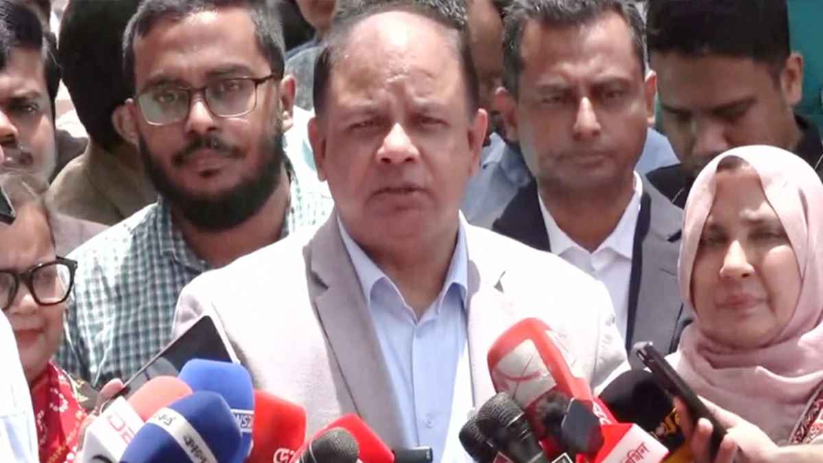 তারেক রহমানকেও আয়নাঘরে নিয়ে নির্যাতন করা হয়েছিল: চিফ প্রসিকিউটর