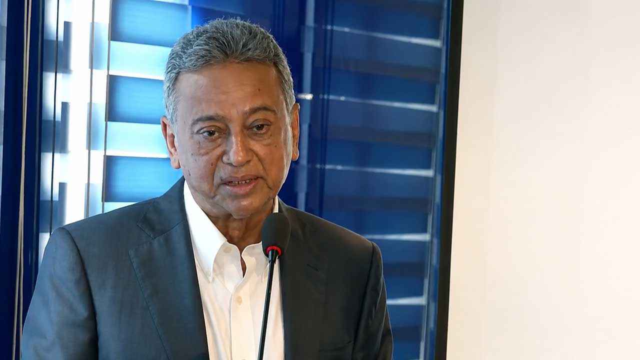 গ্যাস-বিদ্যুতের সমস্যা সরকারের নিয়ন্ত্রণে নেই: অর্থমন্ত্রী