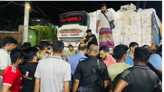 যশোরে ট্রাক থেকে ৩৭ কেজি জেলি পুশ চিংড়ি জব্দ