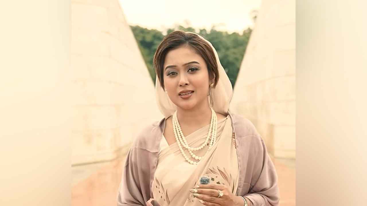 খালেদা জিয়ার সাজে চমকের চমক, নেট দুনিয়ায় তোলপাড়