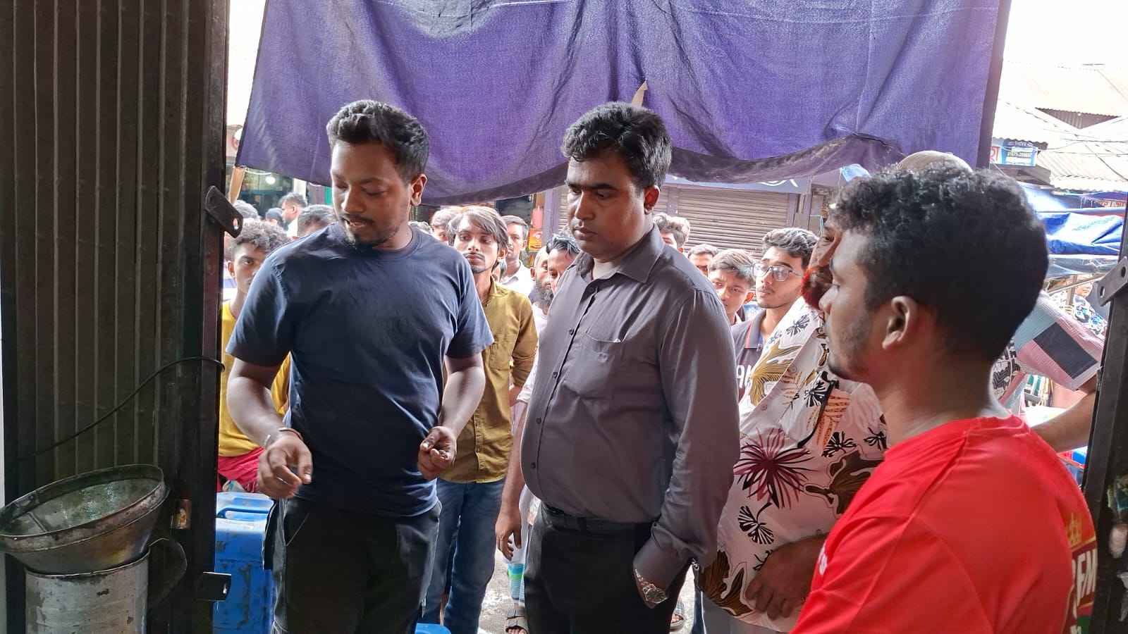 চাঁদপুরে অভিযানে ৫ প্রতিষ্ঠানকে ৭০ হাজার টাকা জরিমানা