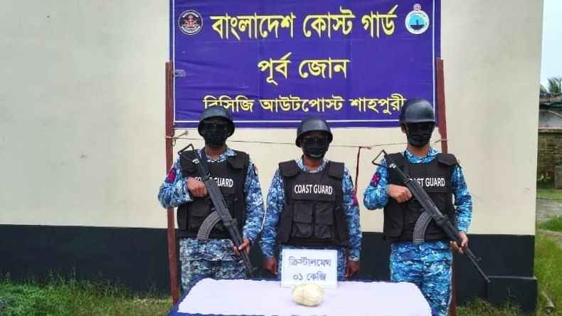 টেকনাফে ৫ কোটি টাকার আইস জব্দ