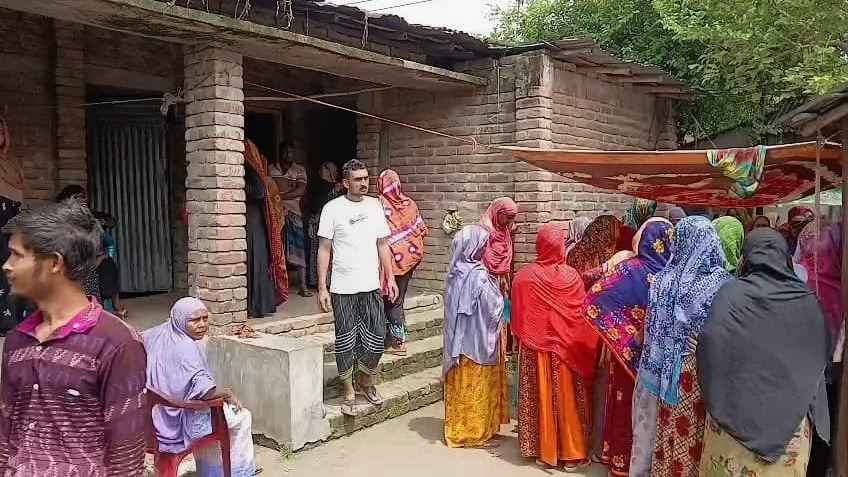 আলমডাঙ্গায় বিদ্যুৎস্পৃষ্টে নারীর মৃত্যু
