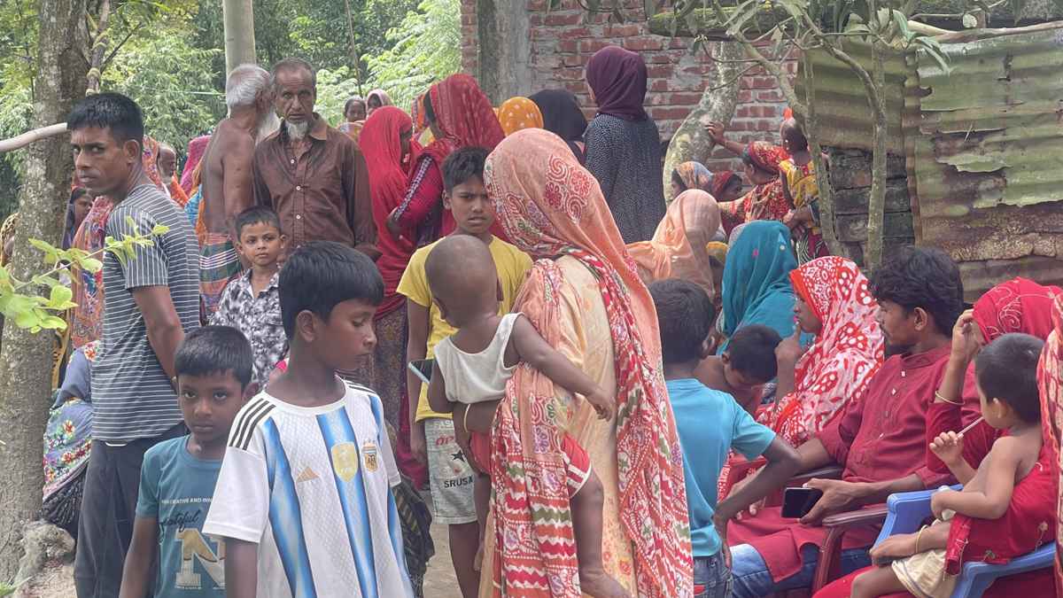 বিরলে সাবেক স্ত্রীকে পেট্রোল ঢেলে পুড়িয়ে হত্যা, আটক সাবেক স্বামী