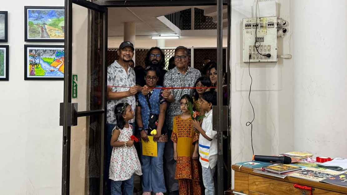 ঢাকা বিশ্ববিদ্যালয় চারুকলায় শুরু হয়েছে ‘দোলন বর্ষা আর্ট এক্সিবিশন’