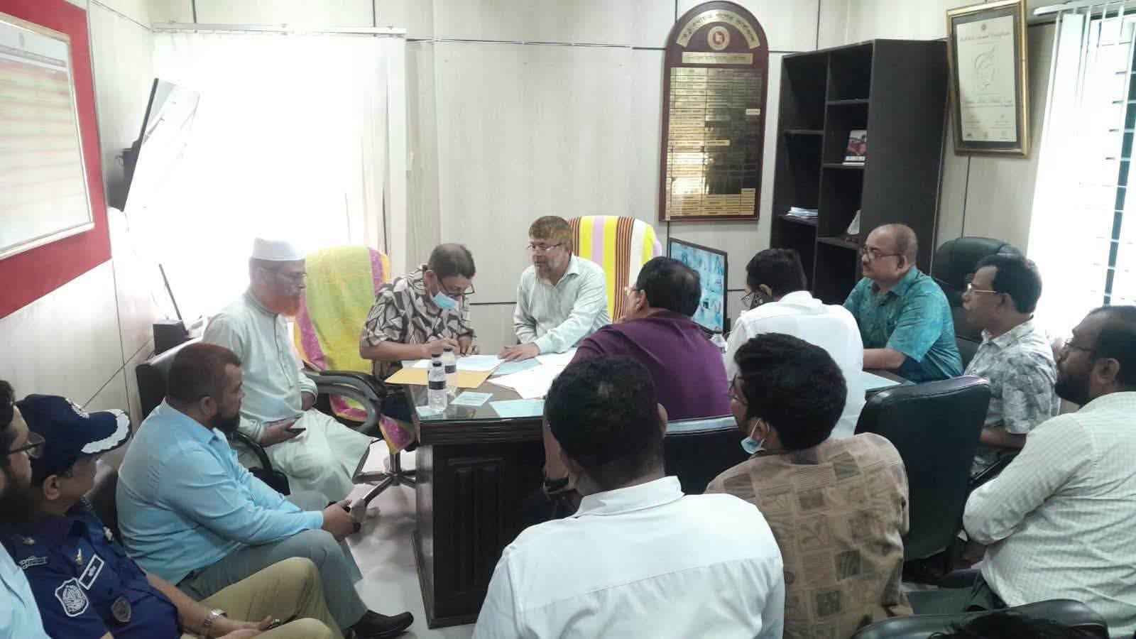 গোবিন্দগঞ্জ স্বাস্থ্য কমপ্লেক্সে মন্ত্রীর পরিদর্শন, দুই কর্মী বরখাস্ত