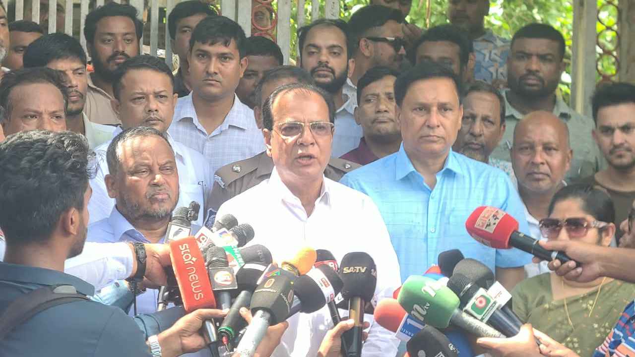 শিক্ষকসহ চার জন হত্যাকাণ্ডে দৃষ্টান্তমূলক শাস্তি হবে: ত্রাণমন্ত্রী