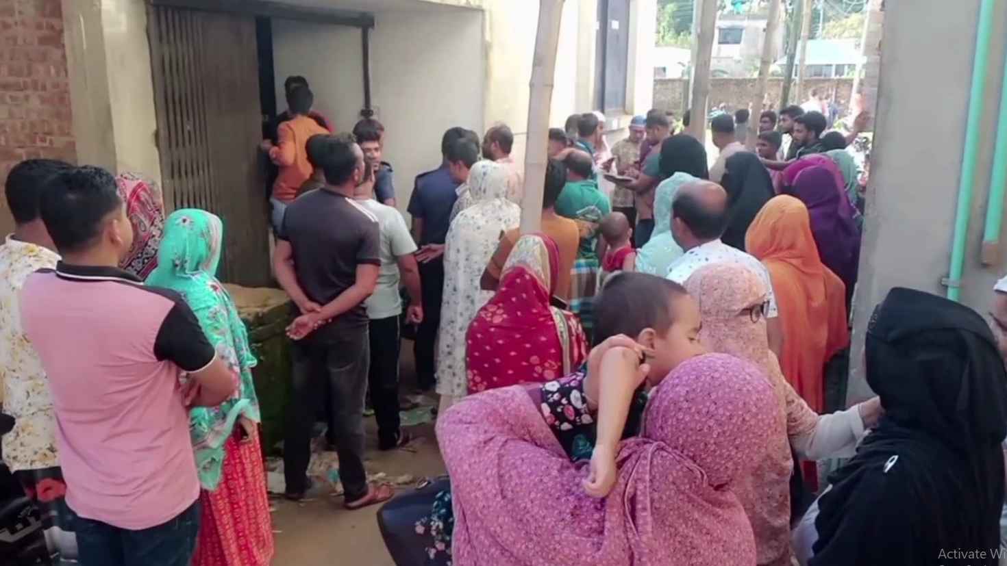 নেত্রকোনায় বাসা থেকে শোরুম কর্মচারীর মরদেহ উদ্ধার