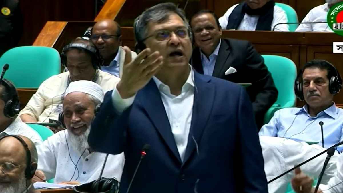স্বরাষ্ট্রমন্ত্রীর বক্তব্য ঘিরে প্রথম দিনেই উত্তপ্ত সংসদ