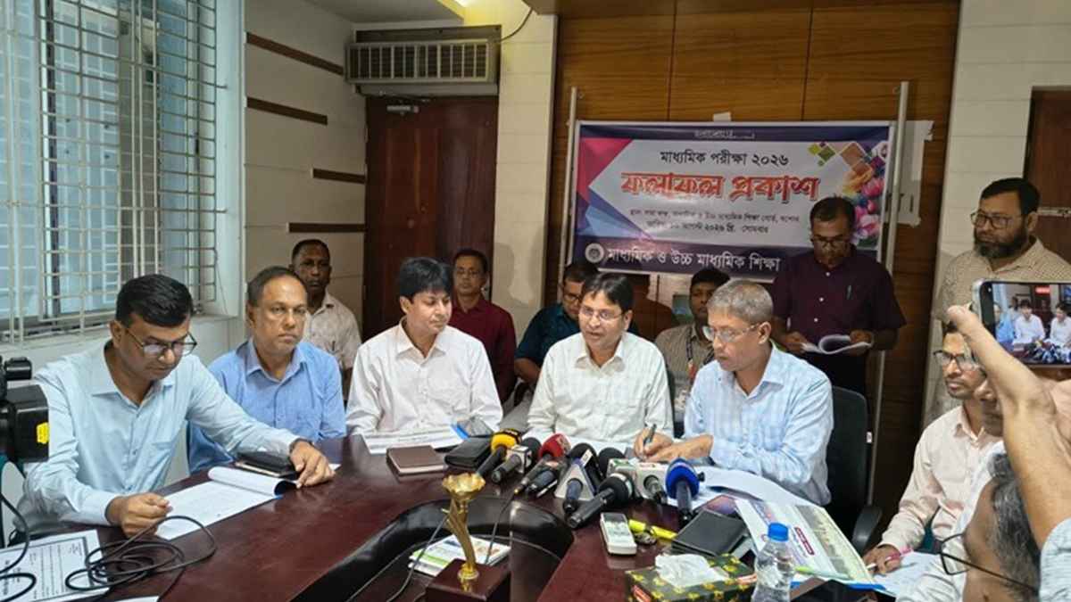 যশোর বোর্ডে পাসের হার ও জিপিএ-৫ দুটোতেই এগিয়ে মেয়েরা