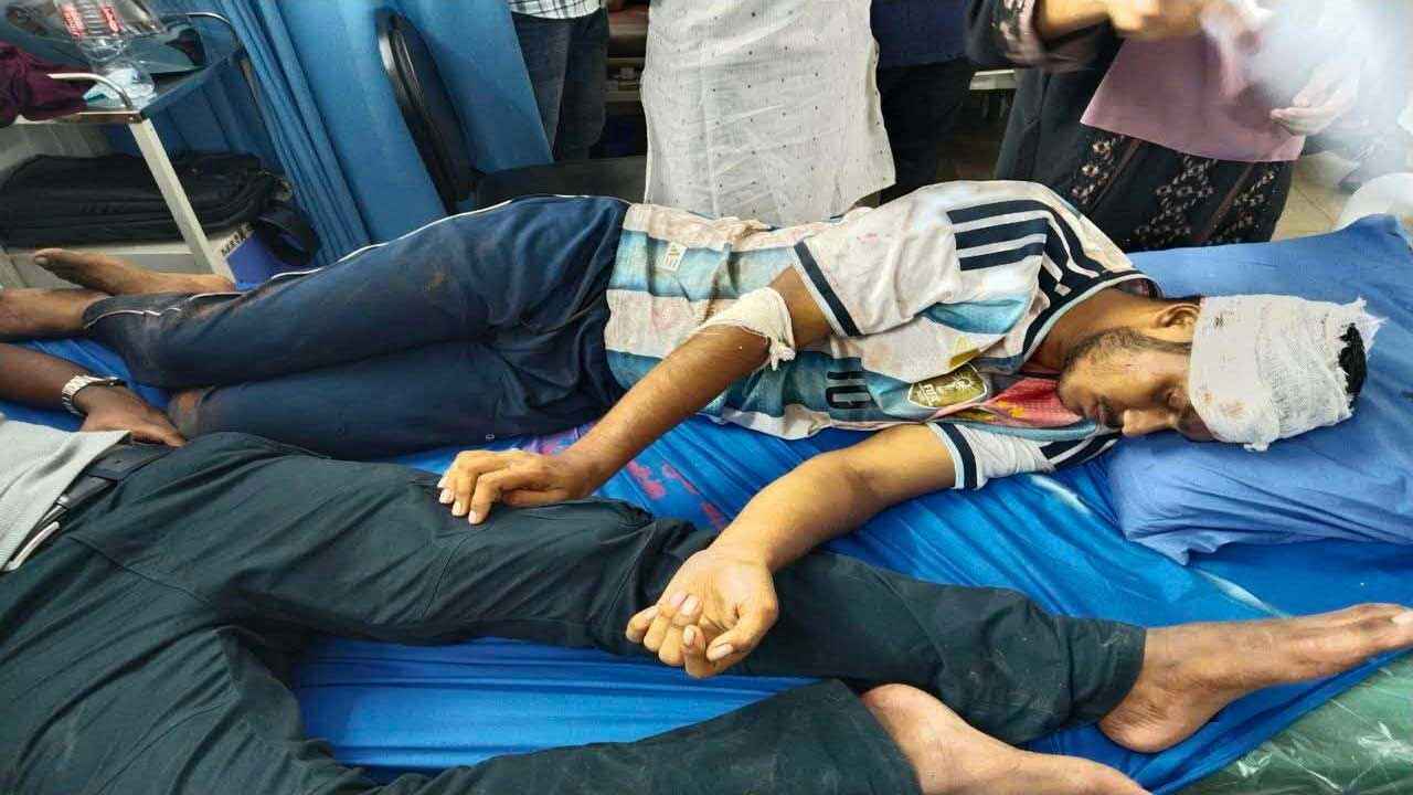জকসু প্রতিনিধিসহ সাংবাদিকদের ওপর এবার হাসপাতালে ছাত্রদলের হামলা