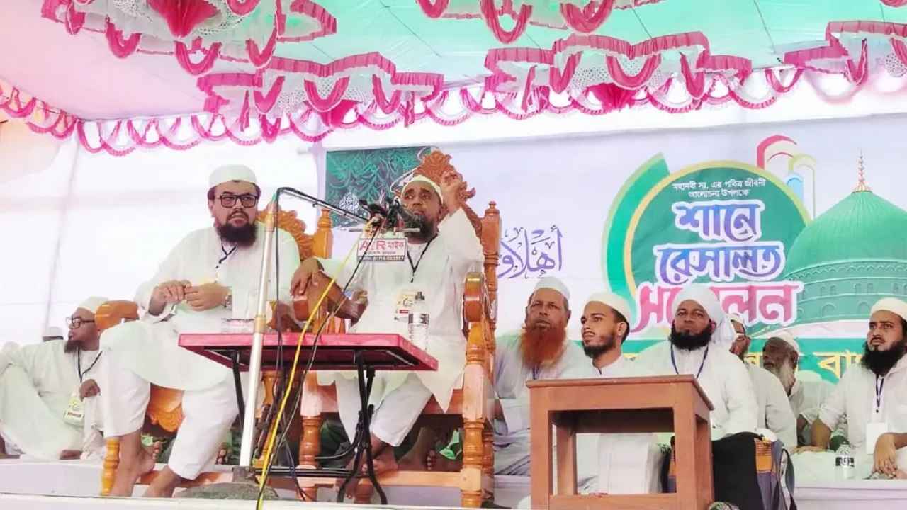 শরিয়াহবিরোধী কোনো আইন মেনে নেওয়া হবে না: বায়তুল মোকাররমের খতিব