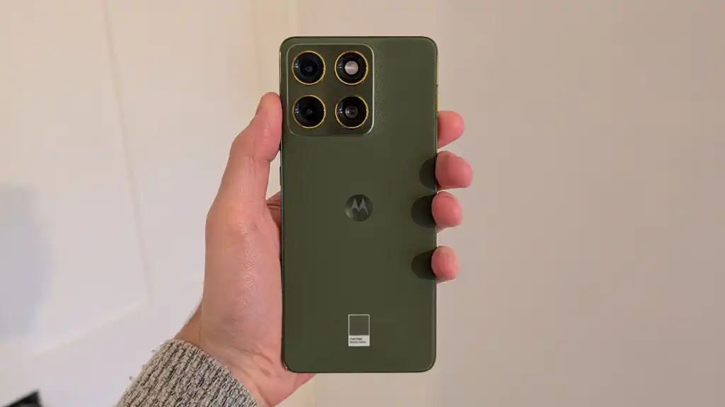 motorola-edge-70-review-1 motorola-edge-70-review-1