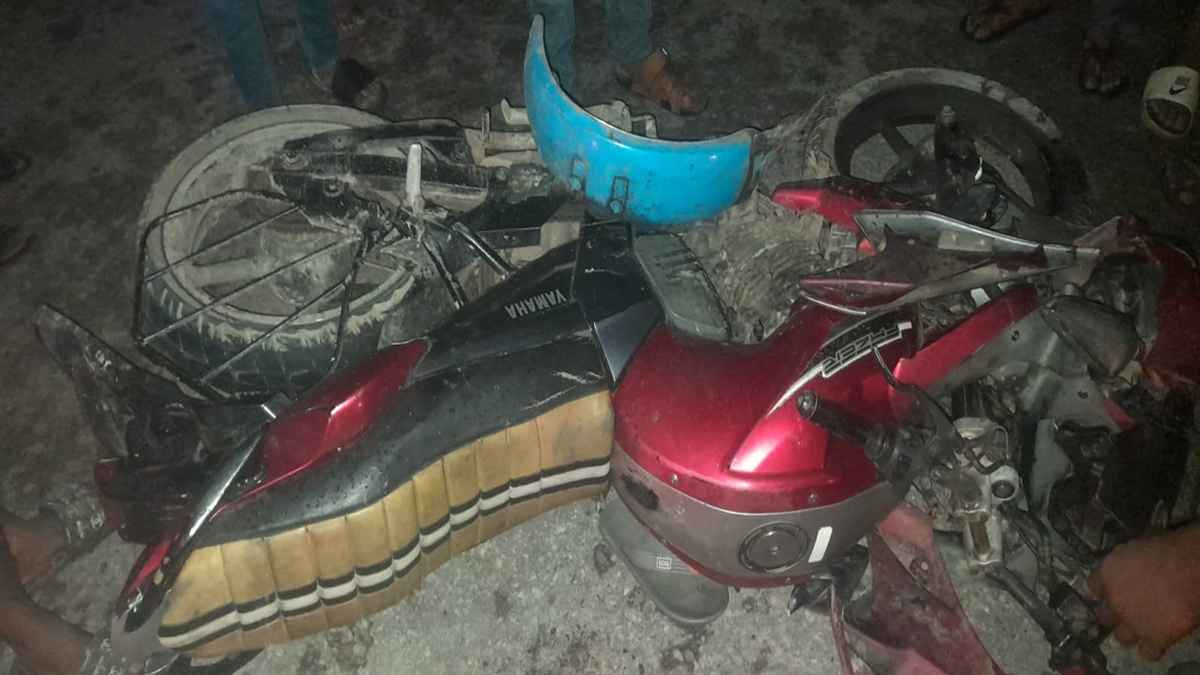 ইউটার্ন নিতে গিয়ে বাইকে ট্রাকের ধাক্কা, প্রাণ গেল কিশোরের