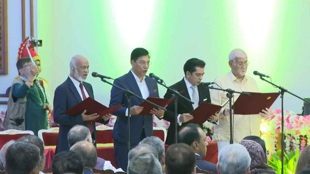 মন্ত্রিসভার নতুন সদস্যদের শপথ পড়ালেন রাষ্ট্রপতি