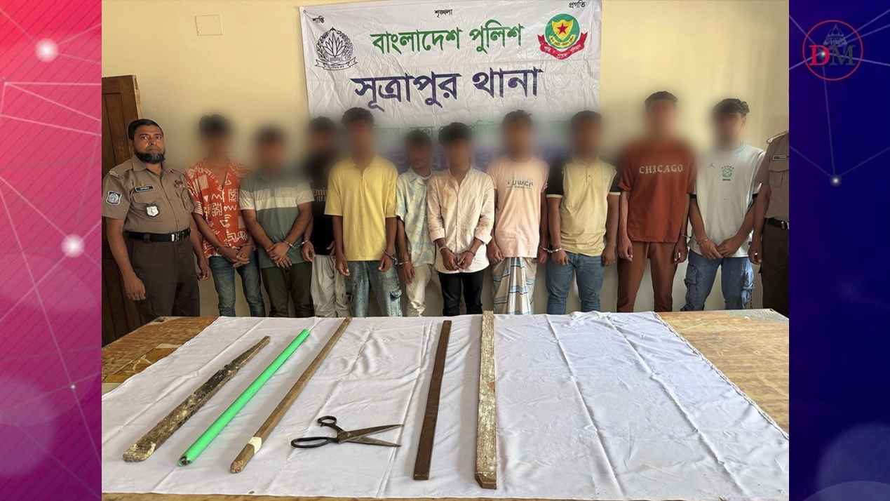 সদরঘাটে স্বেচ্ছাসেবক দল নেতা হত্যায় ১০ জন গ্রেফতার