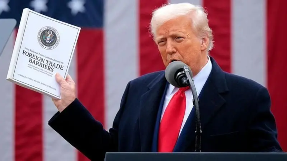 বাণিজ্য চুক্তি নিয়ে ‘টালবাহানা’ করা দেশগুলোকে হুমকি ট্রাম্পের