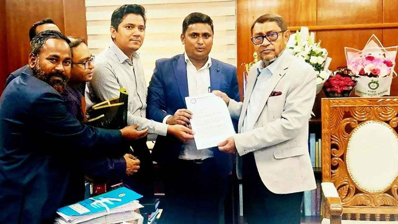 স্বাস্থ্য ক্যাডারে ফার্মাসিস্ট অন্তর্ভুক্তি-নিয়োগসহ ৬ দাবি