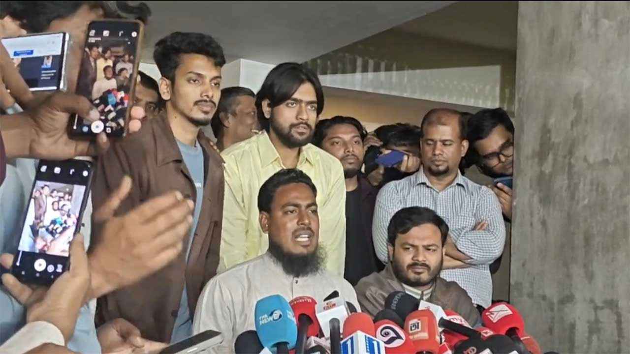 তারেক-নাহিদ বৈঠক রাজনৈতিক সংস্কৃতিতে পরিবর্তনের আভাস: আখতার