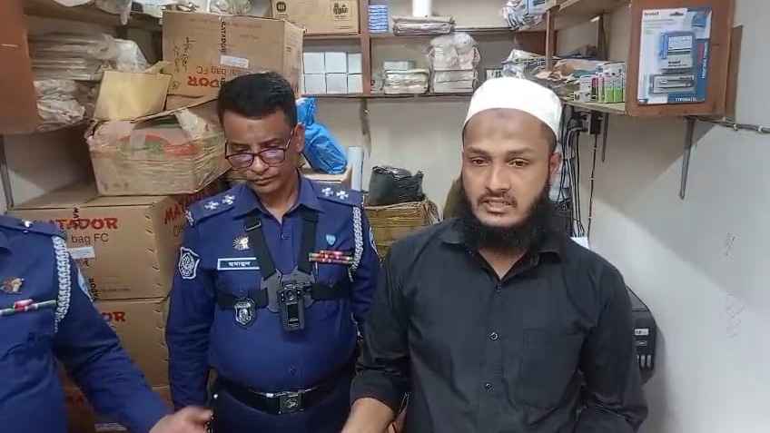 লক্ষ্মীপুরে ভোটের সিল জব্দের ঘটনায় দুই ব্যক্তির বিরুদ্ধে পুলিশের মামলা