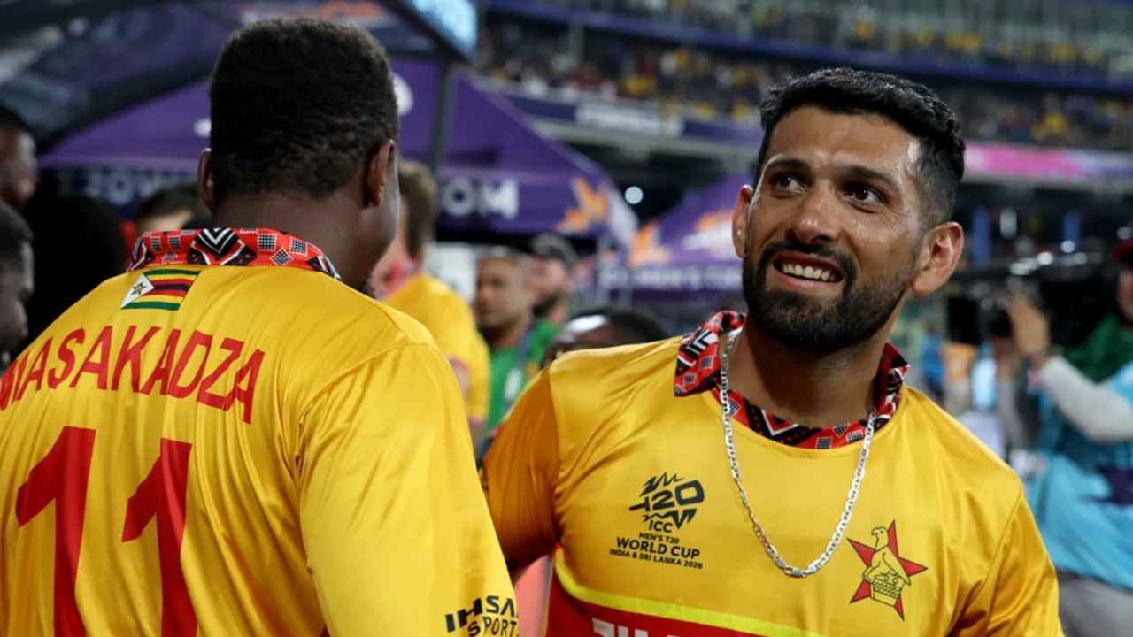 সিংহাসন ফিরে পেলেন রাজা